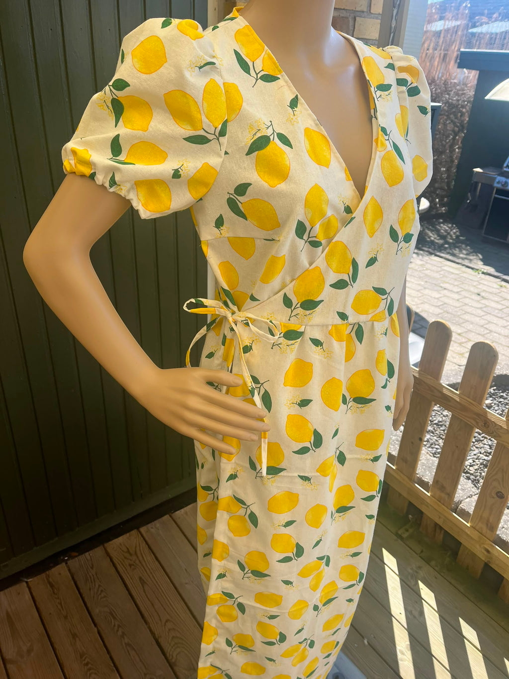 Wrap Dress - Lemon print