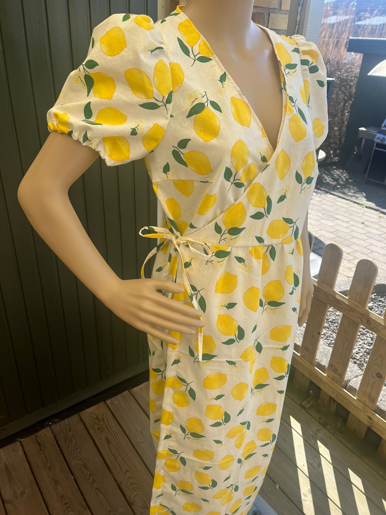 Wrap Dress - Lemon print